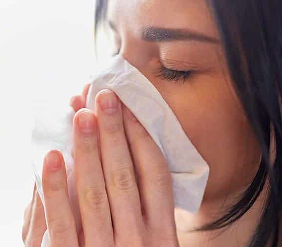 Can allergy symptoms turn into a cold?